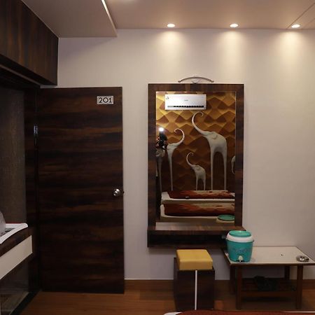 Hotel Darshan Amreli Exterior photo